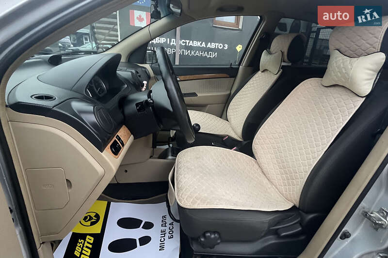 Седан Chevrolet Aveo 2007 в Стрые