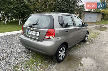 Хэтчбек Chevrolet Aveo 2006 в  фото 4 Хэтчбек Chevrolet Aveo 2006 в