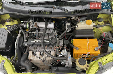 Седан Chevrolet Aveo 2004 в 