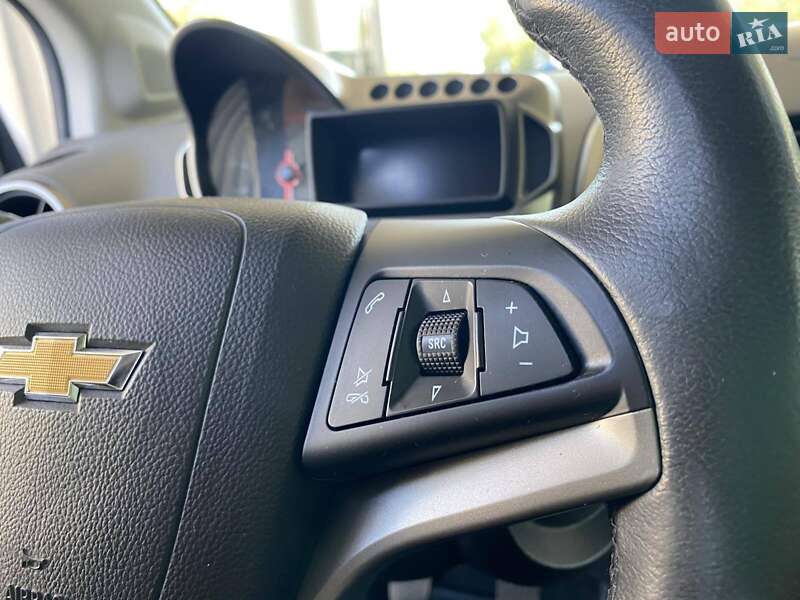 Хэтчбек Chevrolet Aveo 2012 в Николаеве