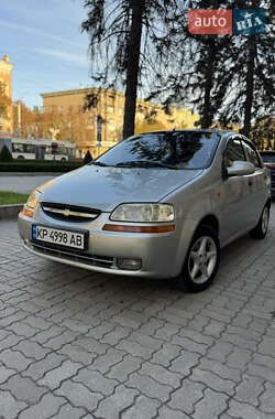 Седан Chevrolet Aveo 2004 в Запоріжжі