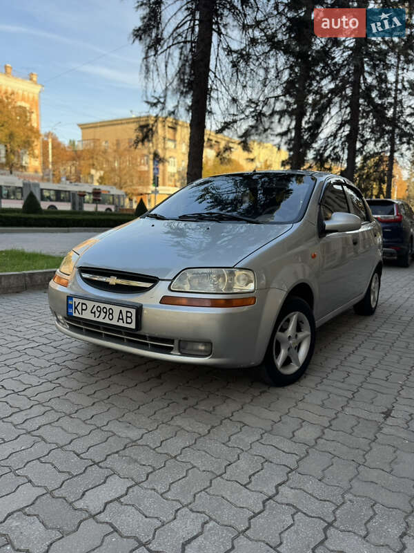 Седан Chevrolet Aveo 2004 в Запорожье
