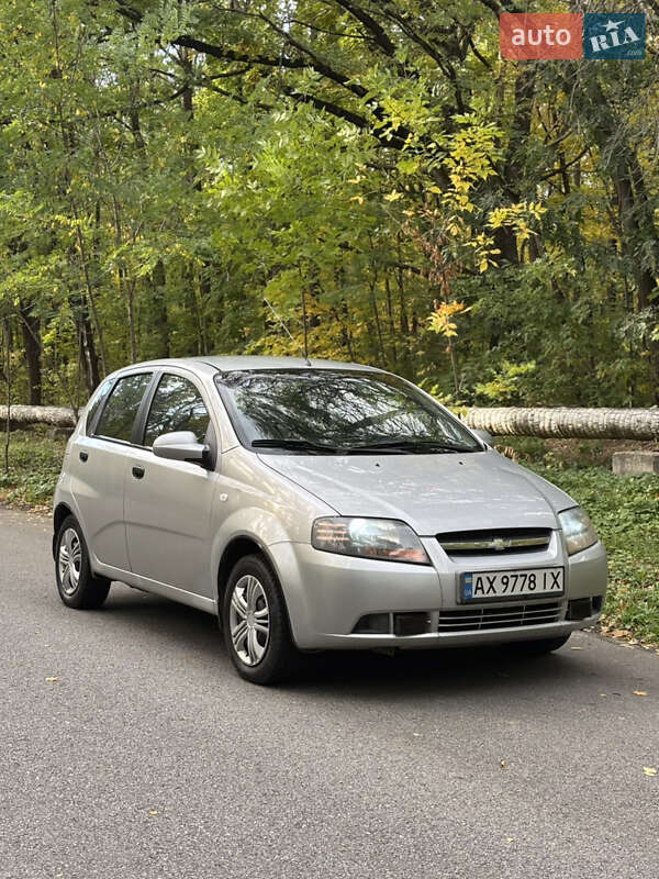 Хэтчбек Chevrolet Aveo 2007 в 