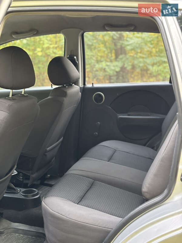 Хэтчбек Chevrolet Aveo 2007 в Харькове