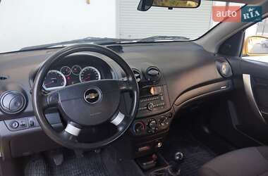 Хэтчбек Chevrolet Aveo 2009 в 