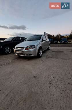 Хэтчбек Chevrolet Aveo 2005 в Новояворовске