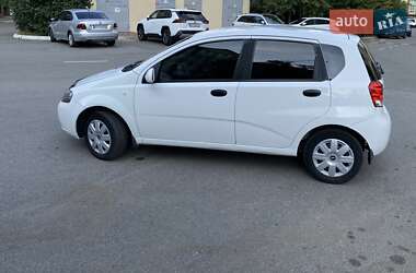 Хэтчбек Chevrolet Aveo 2008 в 