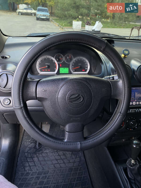 Седан Chevrolet Aveo 2013 в Запорожье