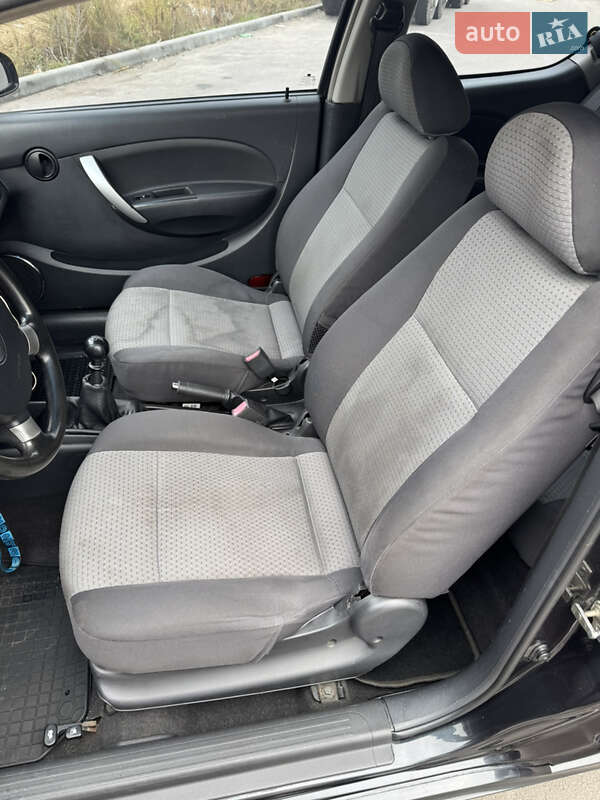 Хэтчбек Chevrolet Aveo 2008 в Киеве фото 13 Хэтчбек Chevrolet Aveo 2008 в Киеве