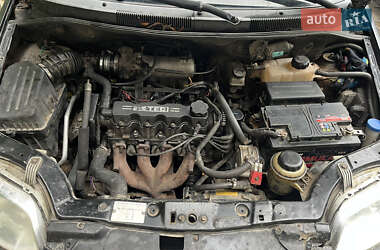 Седан Chevrolet Aveo 2005 в 