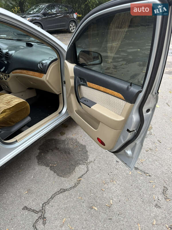 Седан Chevrolet Aveo 2008 в Харькове