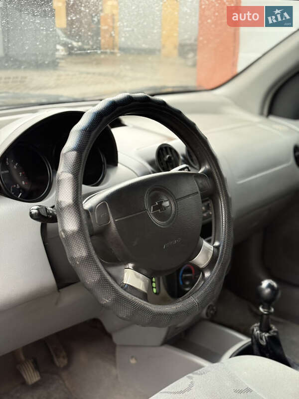 Хетчбек Chevrolet Aveo 2005 в Сумах