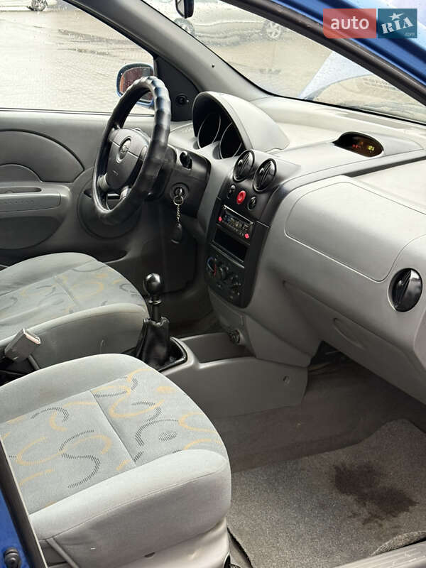 Хетчбек Chevrolet Aveo 2005 в Сумах