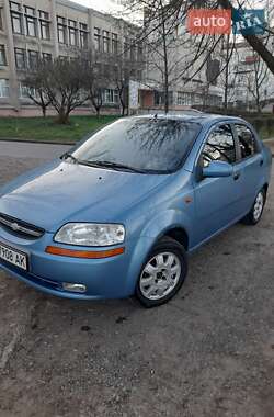 Седан Chevrolet Aveo 2005 в Черновцах