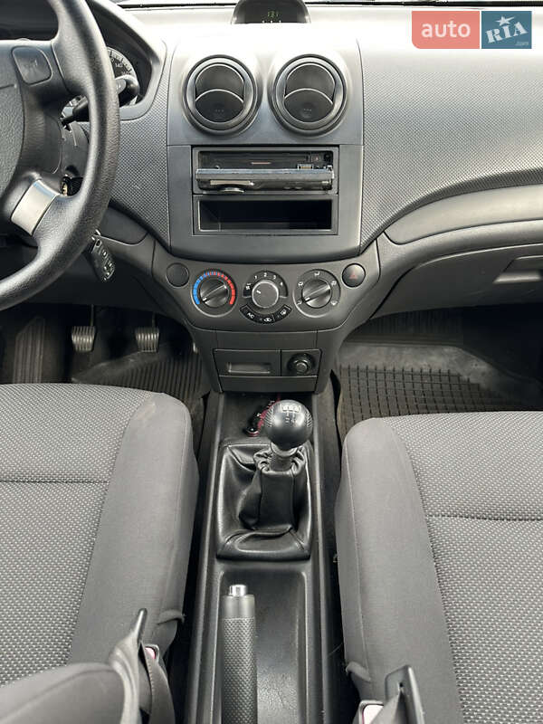 Седан Chevrolet Aveo 2006 в Запорожье