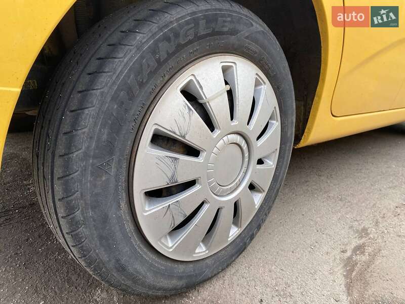Хэтчбек Chevrolet Aveo 2008 в Кривом Роге