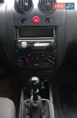 Седан Chevrolet Aveo 2005 в  Седан Chevrolet Aveo 2005 в