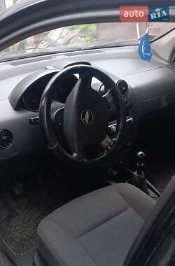 Седан Chevrolet Aveo 2005 в  фото 7 Седан Chevrolet Aveo 2005 в