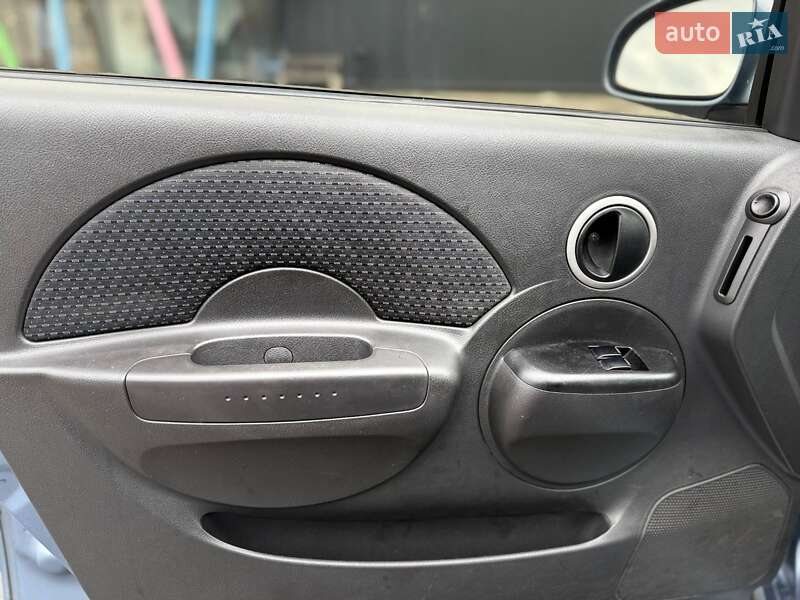 Хетчбек Chevrolet Aveo 2006 в Києві