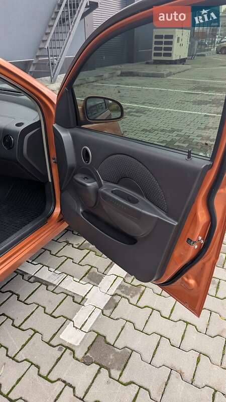 Хэтчбек Chevrolet Aveo 2007 в Хмельницком