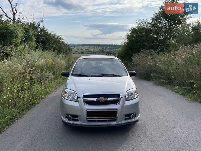 Седан Chevrolet Aveo 2008 в Киеве