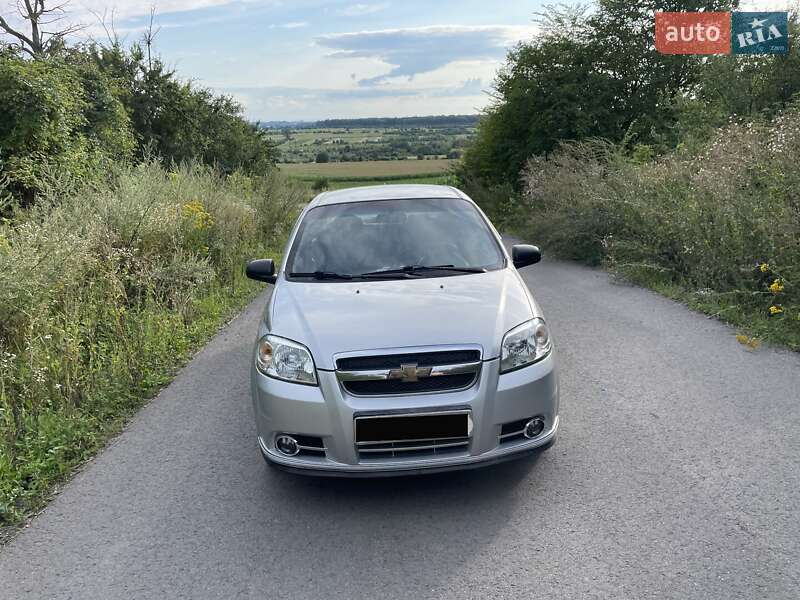 Седан Chevrolet Aveo 2008 в Киеве