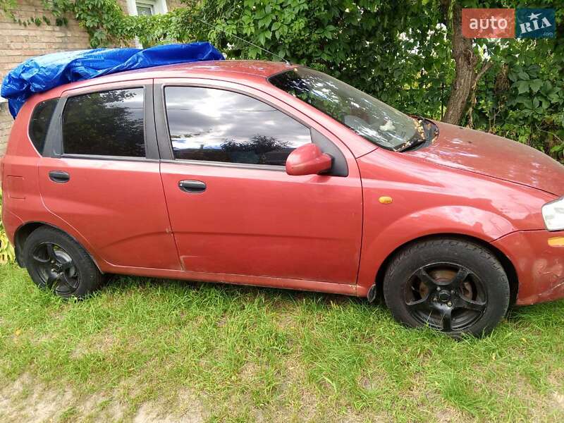 Хэтчбек Chevrolet Aveo 2005 в Киеве