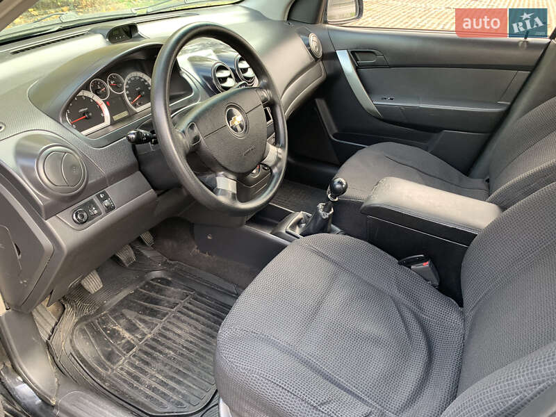 Седан Chevrolet Aveo 2006 в Киеве