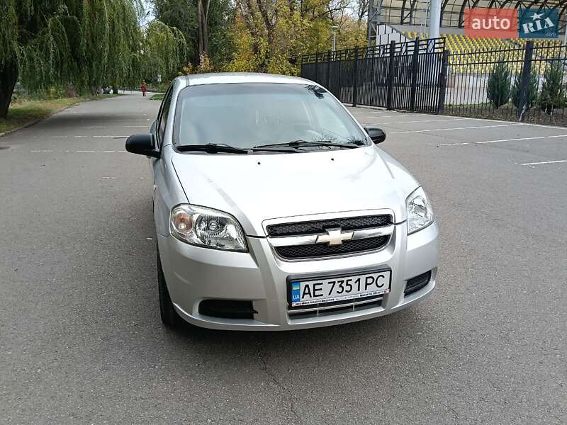 Седан Chevrolet Aveo 2009 в Кривом Роге