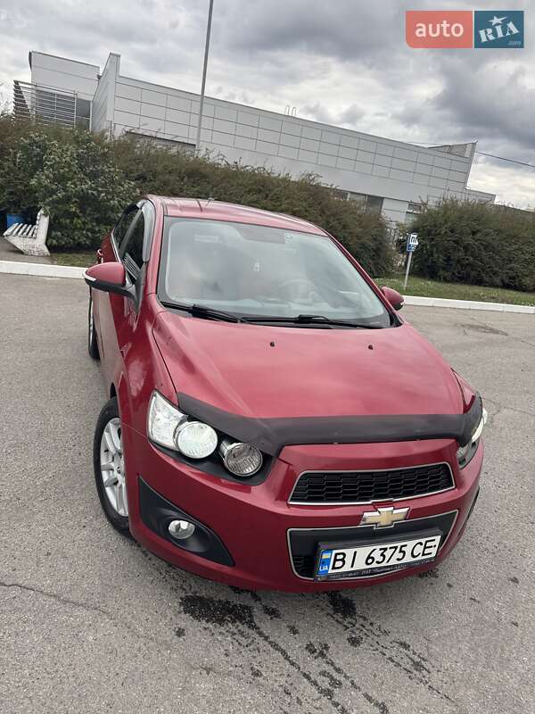 Седан Chevrolet Aveo 2014 в Полтаве