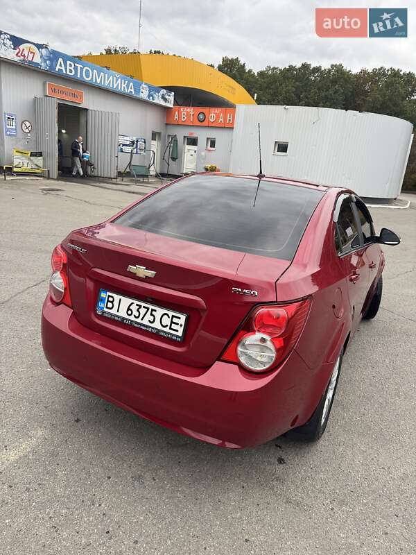 Седан Chevrolet Aveo 2014 в Полтаве