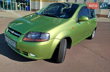 Хэтчбек Chevrolet Aveo 2004 в  фото 4 Хэтчбек Chevrolet Aveo 2004 в