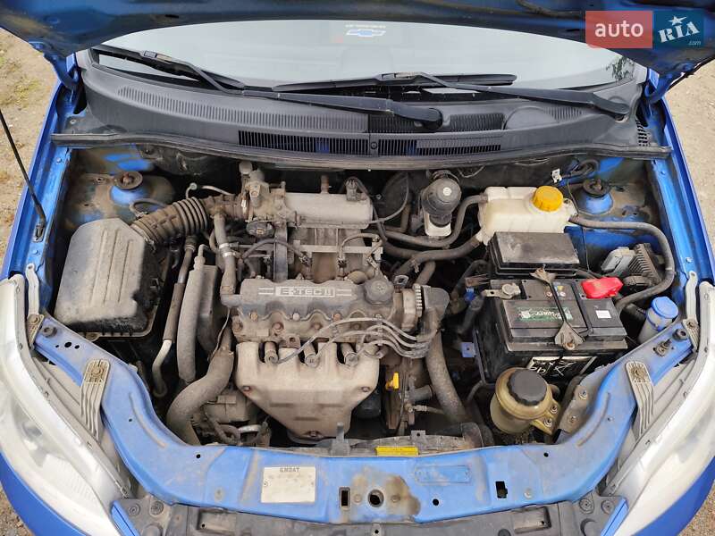 Хэтчбек Chevrolet Aveo 2008 в Киеве