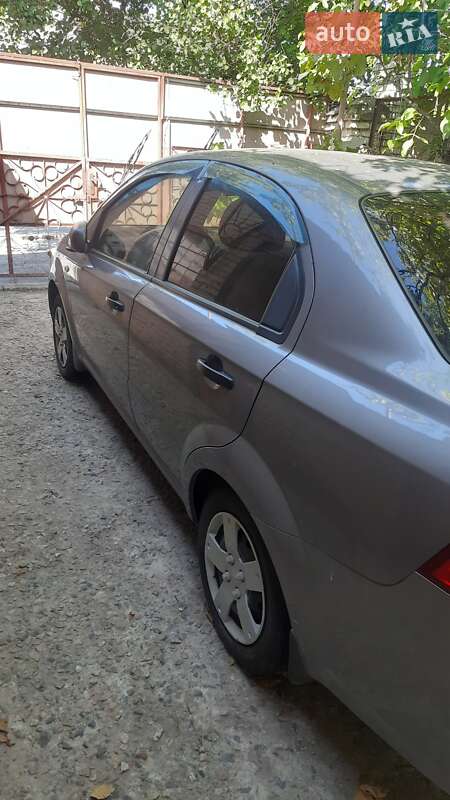 Седан Chevrolet Aveo 2011 в Запоріжжі