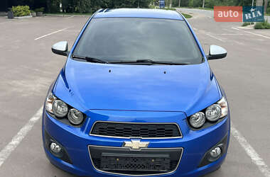 Хетчбек Chevrolet Aveo 2012 в 