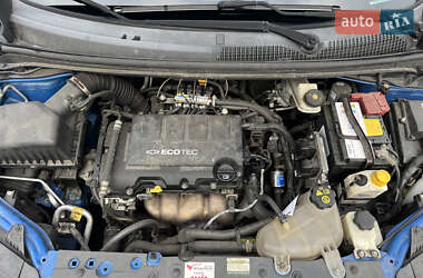Хетчбек Chevrolet Aveo 2012 в 