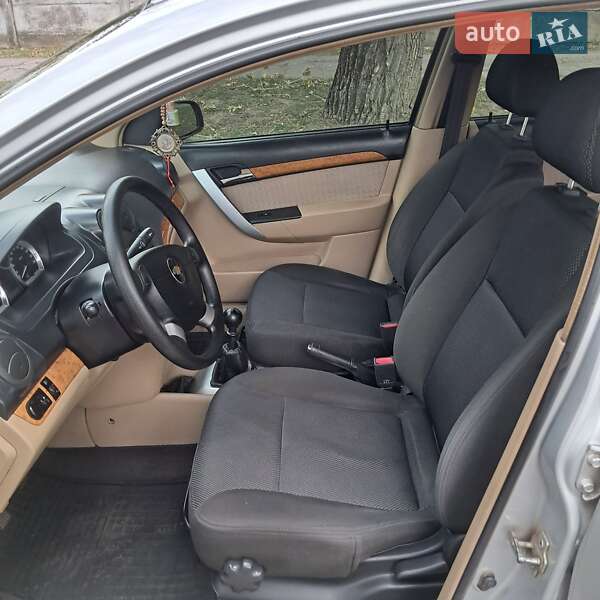 Седан Chevrolet Aveo 2007 в Никополе