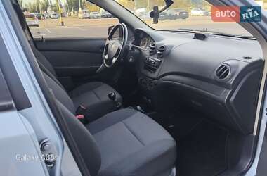 Хетчбек Chevrolet Aveo 2011 в  фото 4 Хетчбек Chevrolet Aveo 2011 в