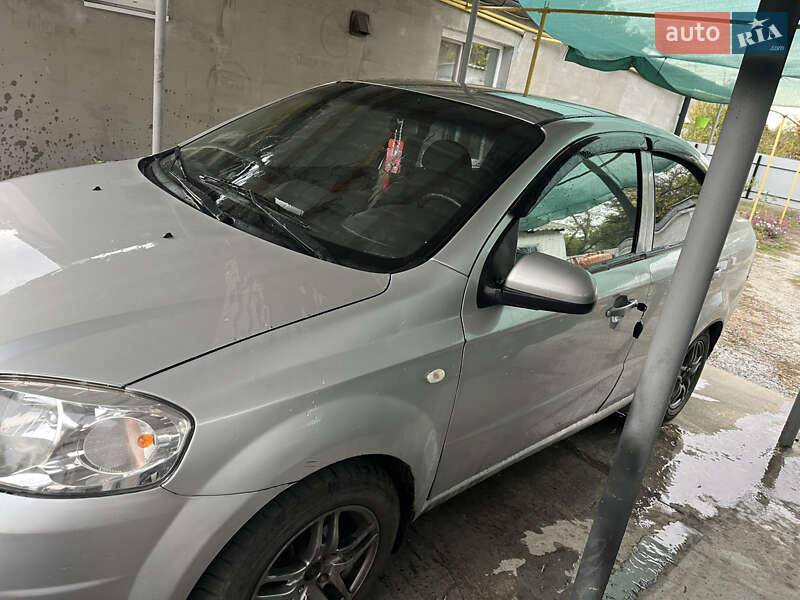 Седан Chevrolet Aveo 2008 в Синельниково