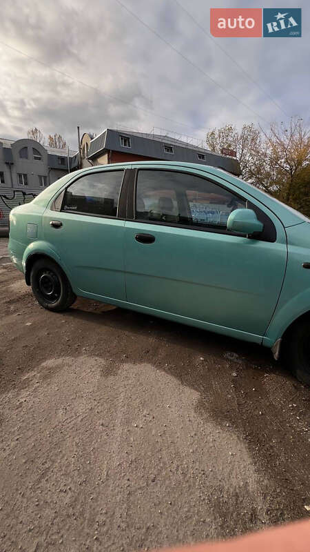 Седан Chevrolet Aveo 2005 в Тернополі