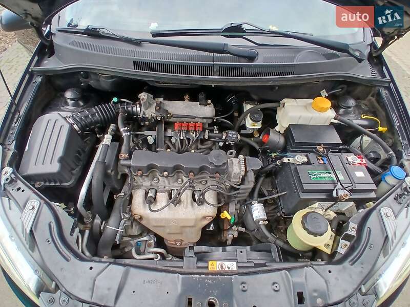 Хэтчбек Chevrolet Aveo 2011 в Черкассах фото 8 Хэтчбек Chevrolet Aveo 2011 в Черкассах