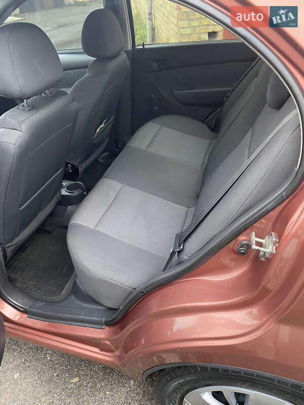 Седан Chevrolet Aveo 2011 в Софіївській Борщагівці