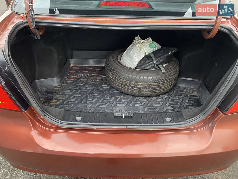 Седан Chevrolet Aveo 2011 в Софіївській Борщагівці