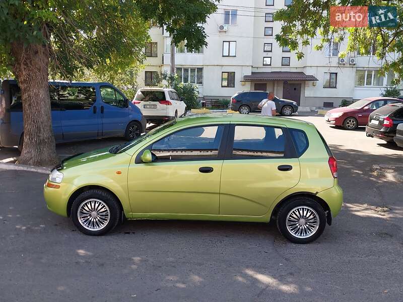 Хетчбек Chevrolet Aveo 2005 в Миколаєві