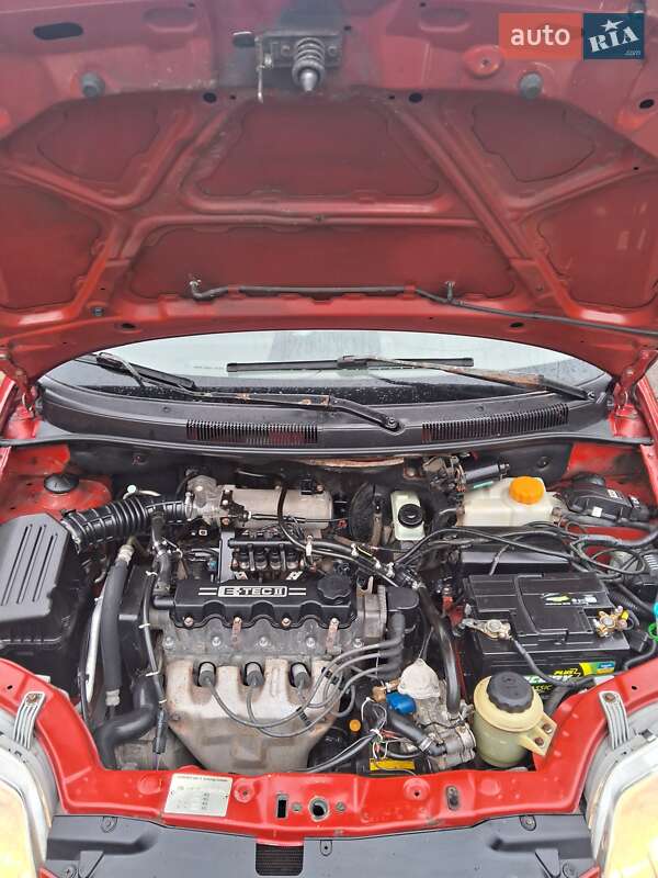 Хэтчбек Chevrolet Aveo 2005 в Полтаве