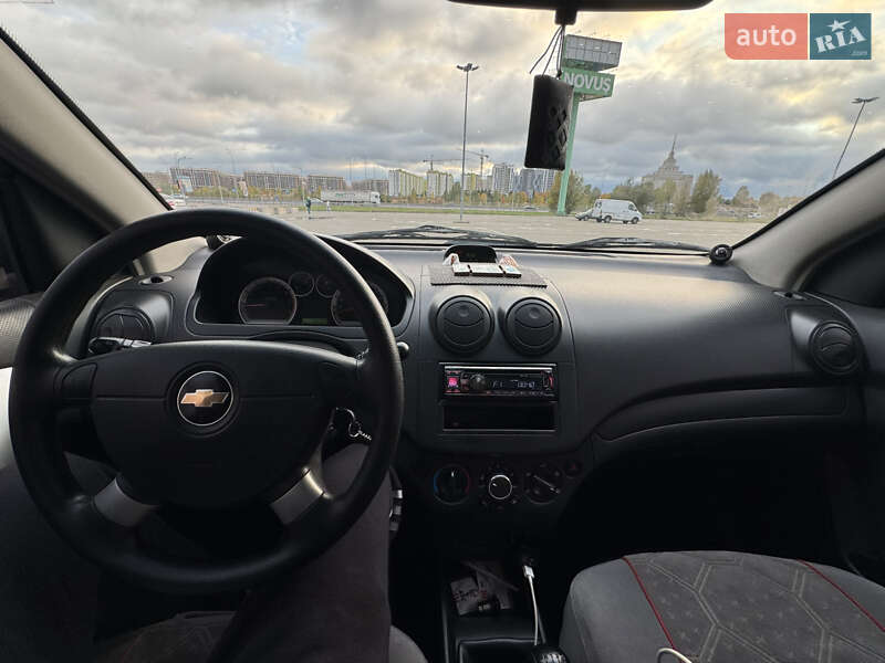 Седан Chevrolet Aveo 2011 в Киеве