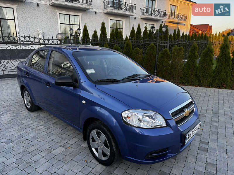 Седан Chevrolet Aveo 2008 в Виннице