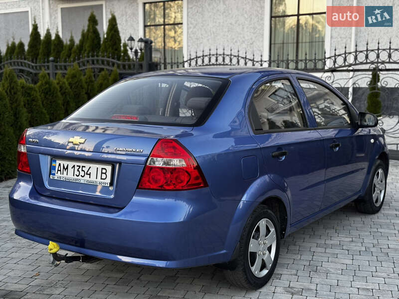 Седан Chevrolet Aveo 2008 в Виннице