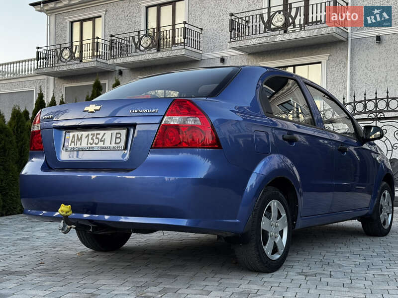 Седан Chevrolet Aveo 2008 в Виннице