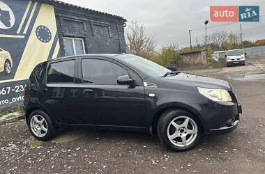 Хэтчбек Chevrolet Aveo 2009 в 
